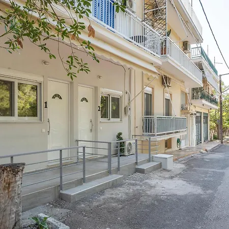 γκαρσονιέρα 1 δίπλα στη θάλασσα!